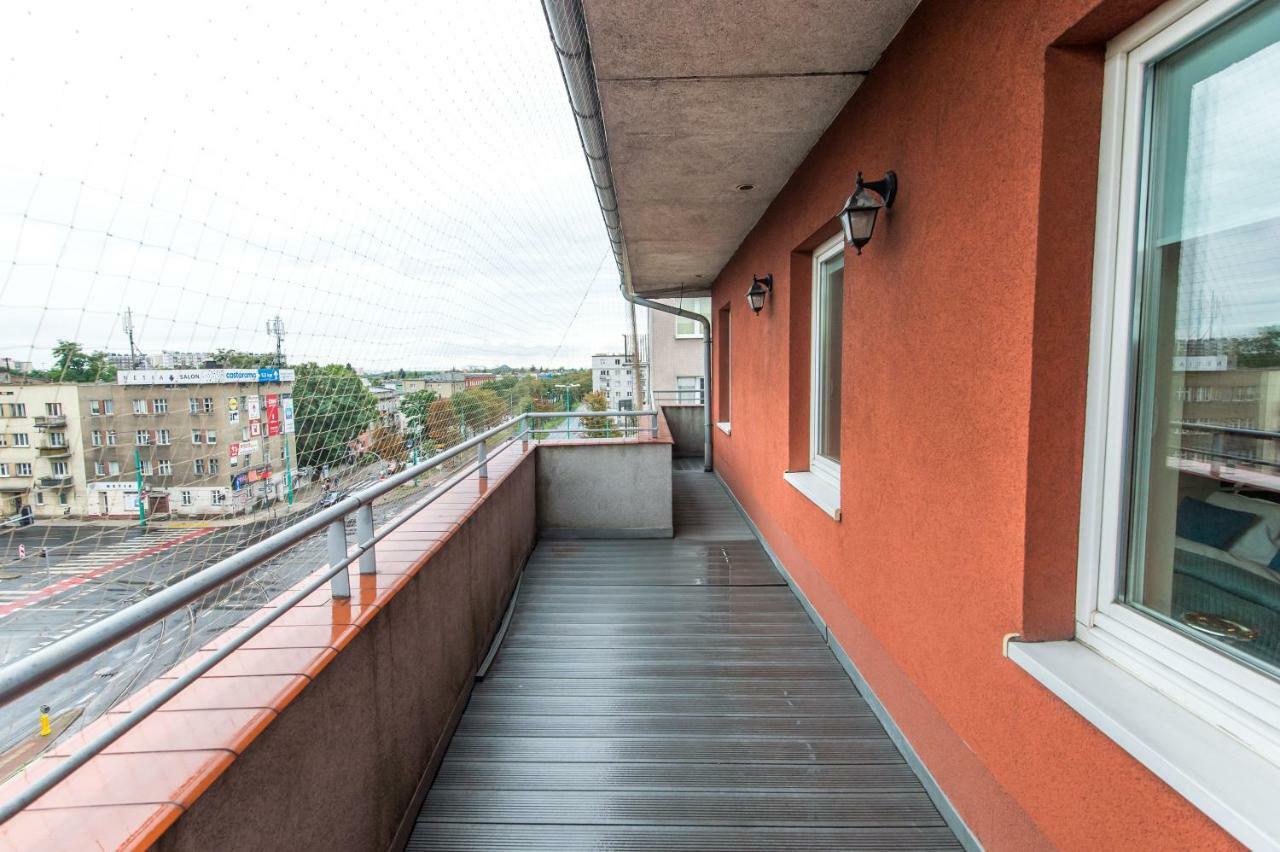 Super-Apartamenty Targi Poznanskie Exterior photo